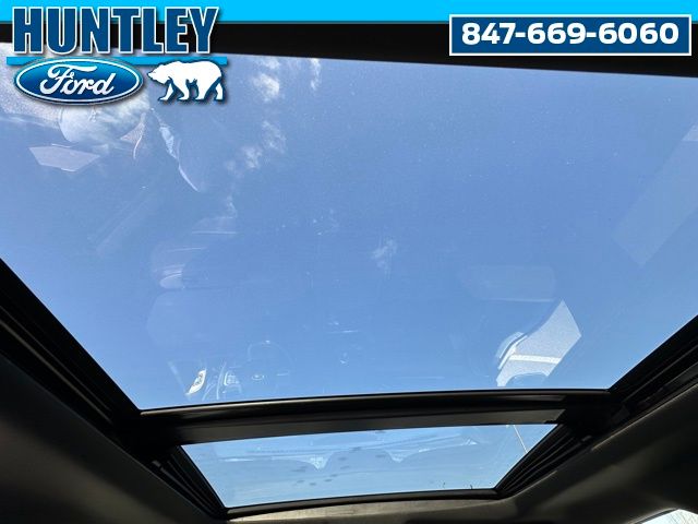 2023 Ford F-150 Lightning Lariat Truck SuperCrew Cab