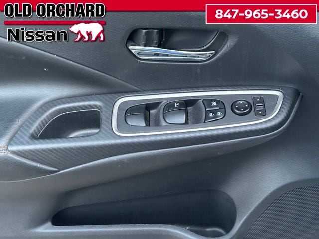 2023 Nissan Versa 1.6 SR Sedan