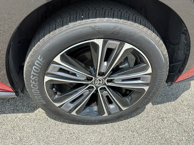 2024 Toyota bZ4X Limited SUV