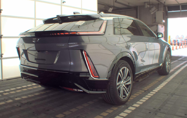 2024 CADILLAC LYRIQ Luxury SUV