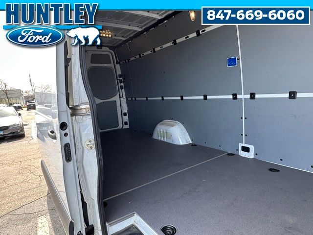 2023 Mercedes-Benz Sprinter 2500 Cargo 170 WB Van Extended Cargo Van
