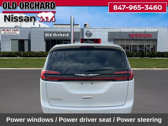 2024 Chrysler Pacifica Touring Van Passenger Van