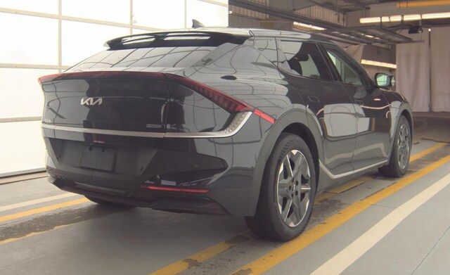 2025 Kia EV6 Light SUV
