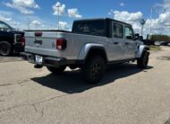 2022 Jeep Gladiator Willys Truck Crew Cab