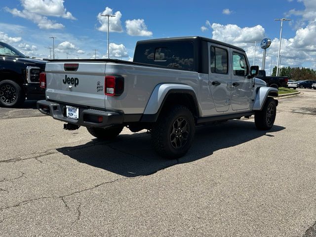 2022 Jeep Gladiator Willys Truck Crew Cab