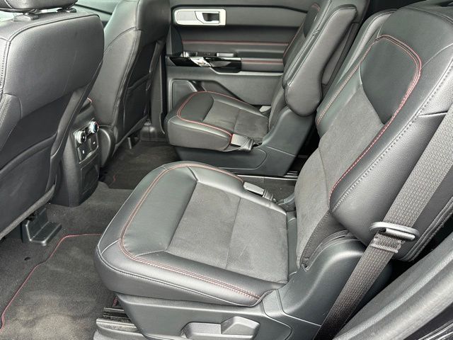 2024 Ford Explorer ST-Line SUV