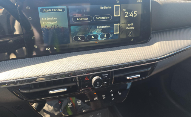 2025 Nissan Kicks SR SUV
