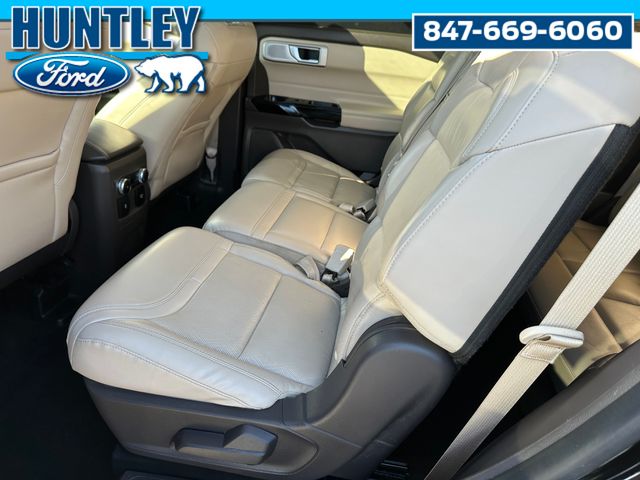 2022 Ford Explorer Platinum SUV