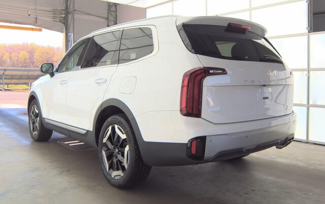 2023 Kia Telluride S SUV