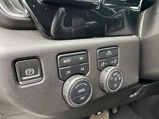 2022 Chevrolet Silverado 1500 LT Trail Boss Truck Crew Cab