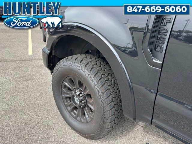 2022 Ford F-250 Lariat Truck Crew Cab