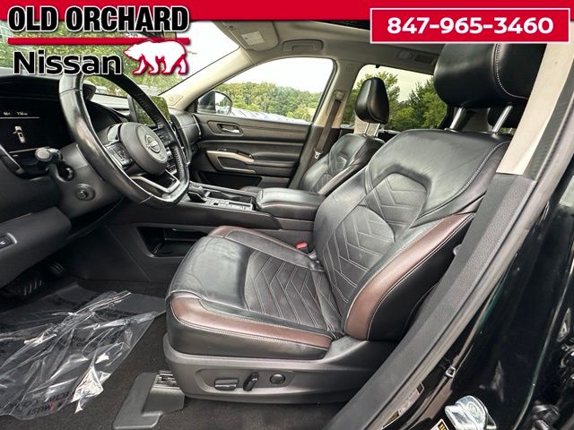 2022 Nissan Pathfinder Platinum SUV