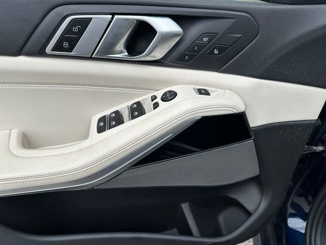 2022 BMW X5 M50i SUV