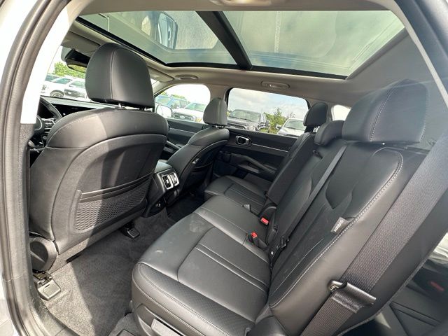 2025 Kia Sorento S SUV