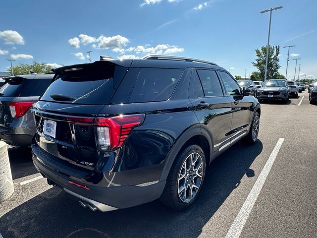 2025 Ford Explorer Platinum SUV