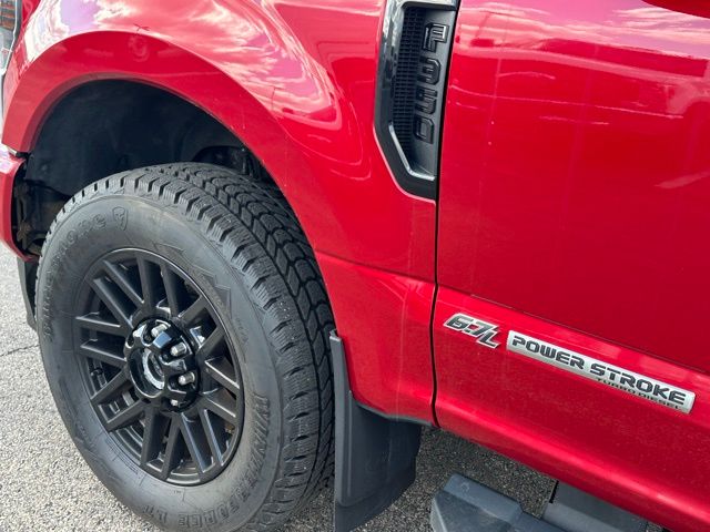 2022 Ford F-350 Lariat Truck Crew Cab