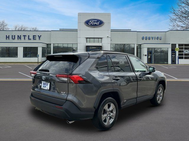 2022 Toyota RAV4 Hybrid XLE SUV