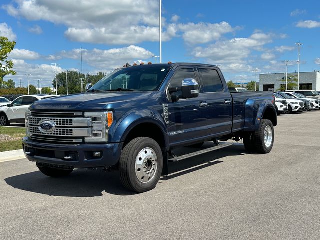 2019 Ford F-450 Platinum Truck Crew Cab