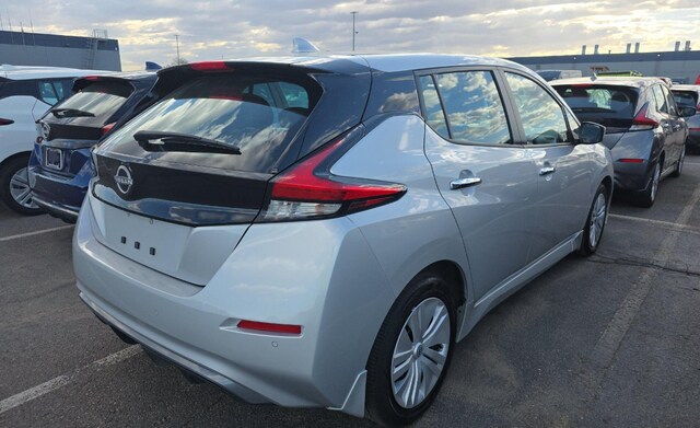 2024 Nissan LEAF S Hatchback