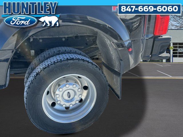 2025 Ford F-450 Platinum Truck Crew Cab
