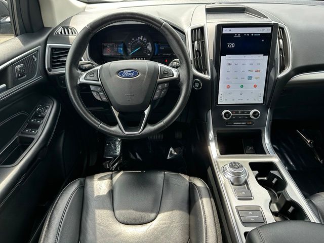 2022 Ford Edge Titanium SUV