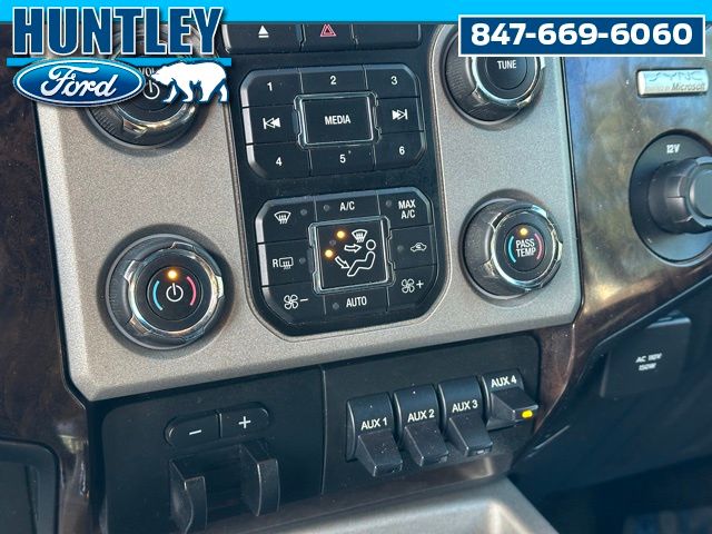 2014 Ford F-250 Platinum Truck Crew Cab