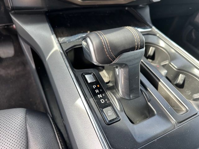 2022 Ford F-150 Lightning Lariat Truck SuperCrew Cab