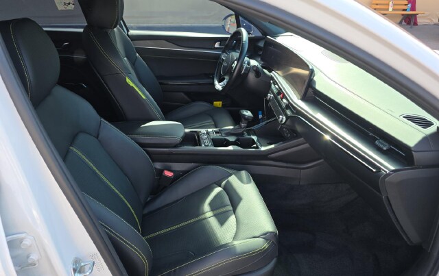 2025 Kia K5 GT Sedan