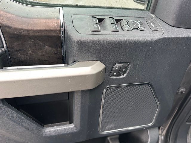 2022 Ford F-250 Lariat Truck Crew Cab