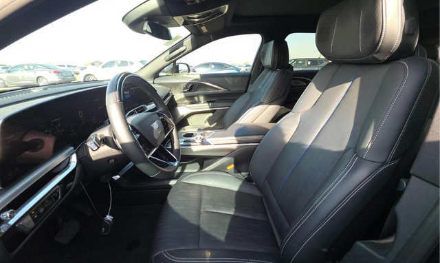 2024 CADILLAC LYRIQ Luxury SUV