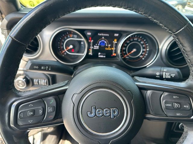 2022 Jeep Gladiator Willys Truck Crew Cab