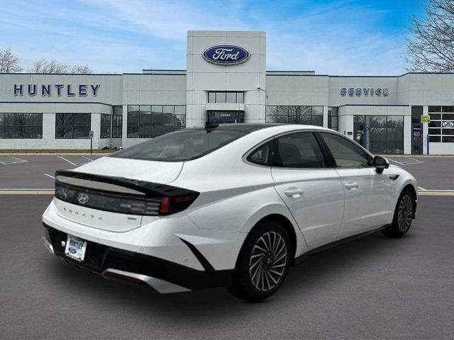 2025 Hyundai Sonata Hybrid Limited Sedan
