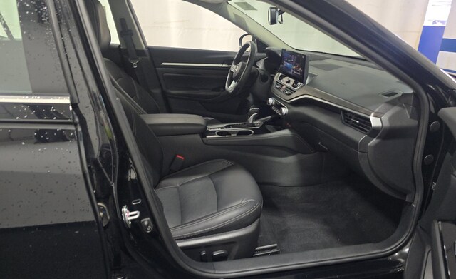 2024 Nissan Altima Platinum Sedan