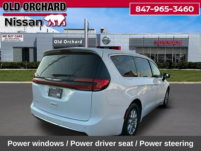 2024 Chrysler Pacifica Touring Van Passenger Van