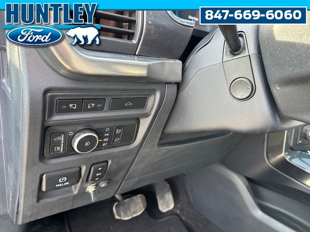 2022 Ford F-150 Lariat Truck SuperCrew Cab