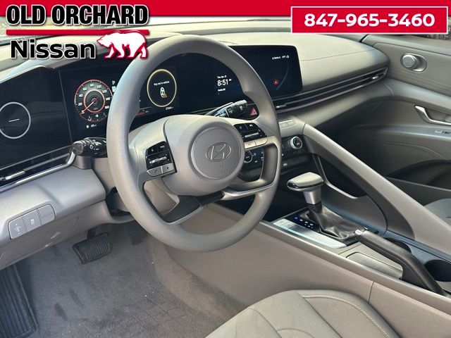 2024 Hyundai Elantra SEL Sedan
