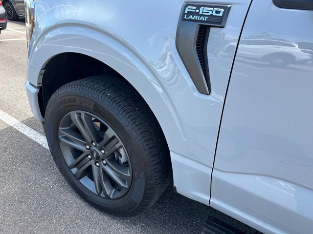 2023 Ford F-150 Lariat Truck SuperCrew Cab
