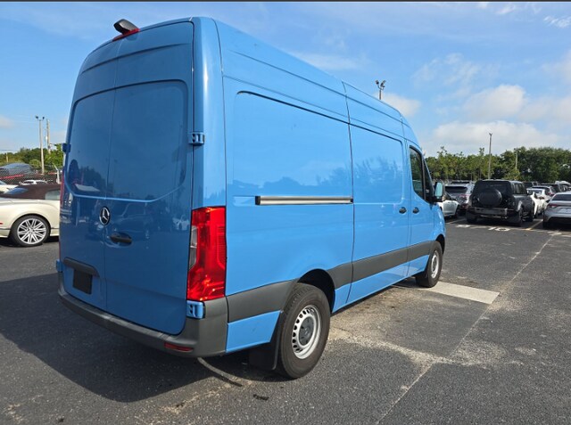 2024 Mercedes-Benz Sprinter 2500 Crew 144 WB Van