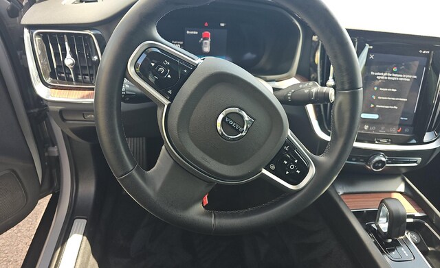 2025 Volvo V60 Cross Country B5 Plus Wagon