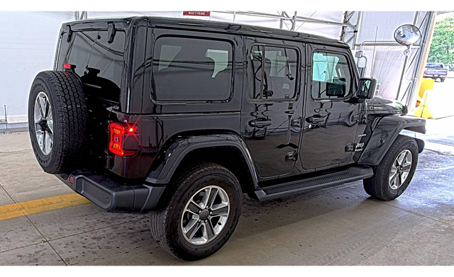 2022 Jeep Wrangler Unlimited Sahara SUV
