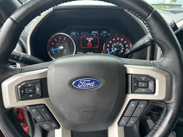2022 Ford F-250 Lariat Truck Crew Cab