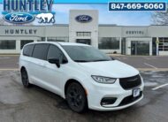 2024 Chrysler Pacifica Plug-In Hybrid Select Van Passenger Van
