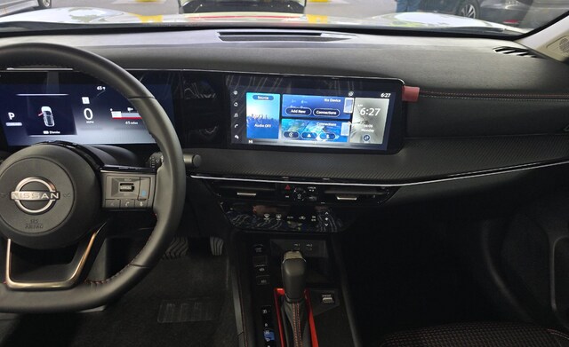 2025 Nissan Kicks SR SUV