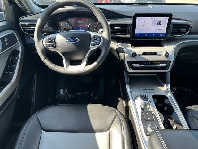 2024 Ford Explorer XLT SUV