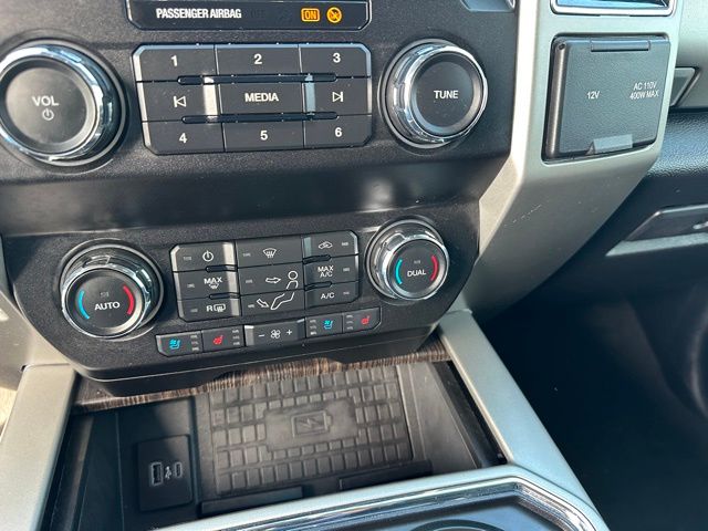 2021 Ford F-250 Lariat Truck Crew Cab