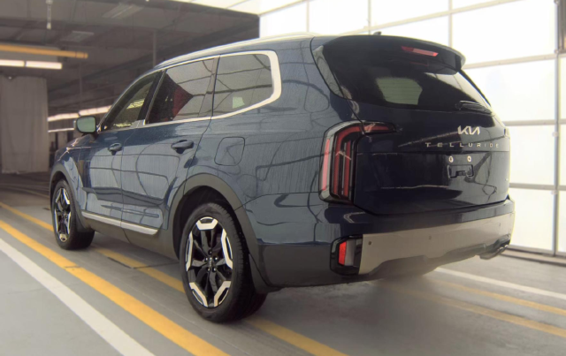 2024 Kia Telluride EX SUV