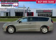 2023 Chrysler Pacifica Touring L Van Passenger Van