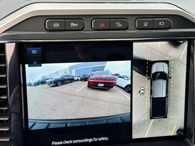 2022 Ford F-250 Lariat Truck Crew Cab