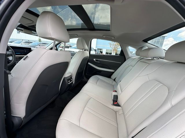 2025 Hyundai Sonata Hybrid Limited Sedan