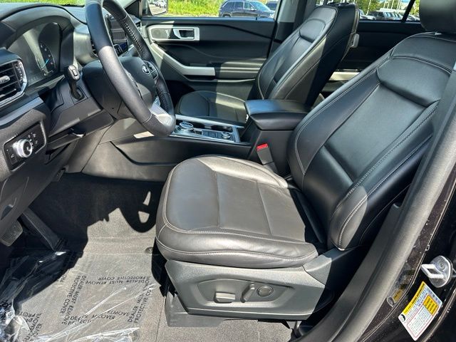 2023 Ford Explorer XLT SUV